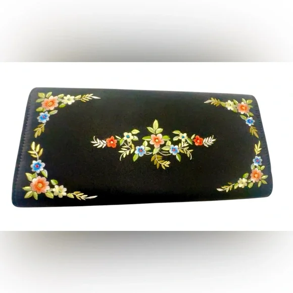NWT 100% Chinese Silk HAND Embroidered purse CLUTCH Lock Zipper Hasp10” x 6”